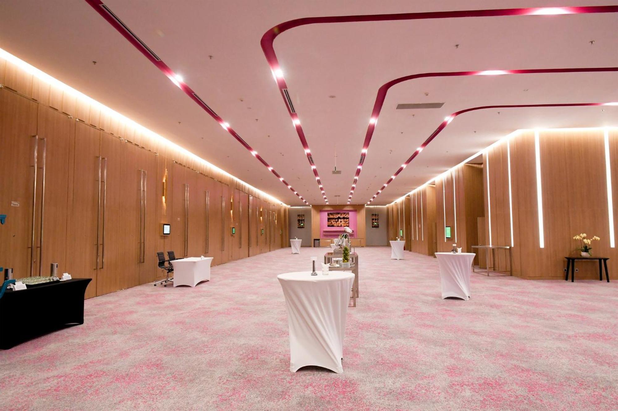 Holiday Inn & Suites Saigon Airport By Ihg Ho Či Minovo Město Exteriér fotografie