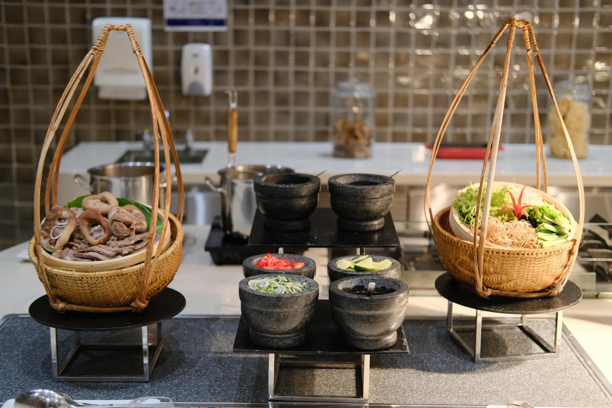 Holiday Inn & Suites Saigon Airport By Ihg Ho Či Minovo Město Exteriér fotografie